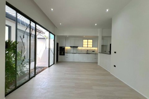 Villa in Phuket, Thailand 3 bedrooms № 160848 - photo 7