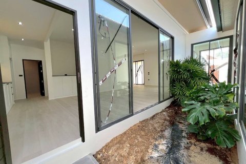 Villa in Phuket, Thailand 3 bedrooms № 160848 - photo 3