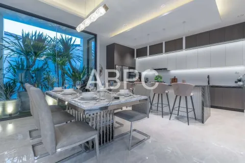 Casa de 5 dormitorios en Pattaya, Tailandia № 212098 - foto 4