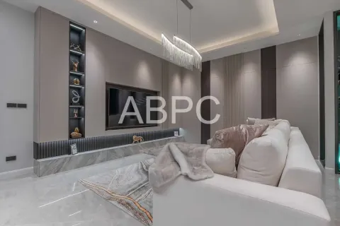 Casa de 5 dormitorios en Pattaya, Tailandia № 212098 - foto 7