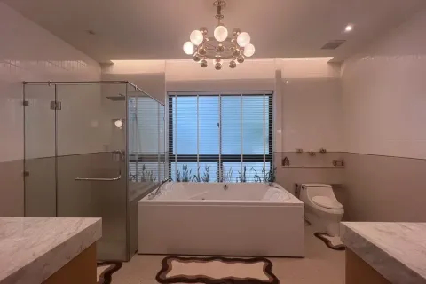 Casa de 5 dormitorios en Pattaya, Tailandia № 212097 - foto 18