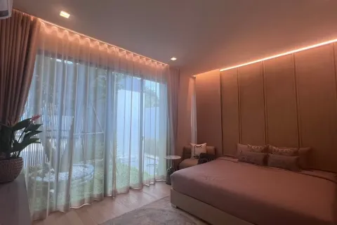 Casa de 5 dormitorios en Pattaya, Tailandia № 212097 - foto 16