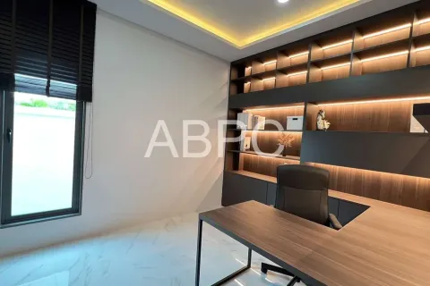Casa de 4 dormitorios en Pattaya, Tailandia № 212099 - foto 8