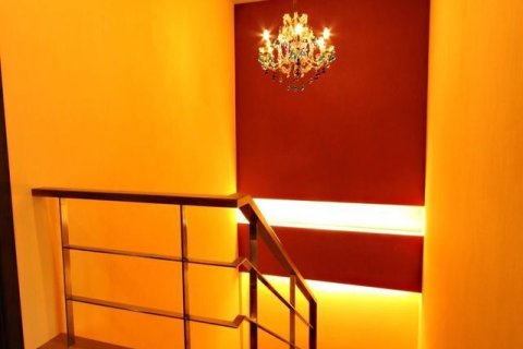 Condo in Khlong Toei, Bangkok, Thailand, 2 bedrooms  № 159515 - photo 6