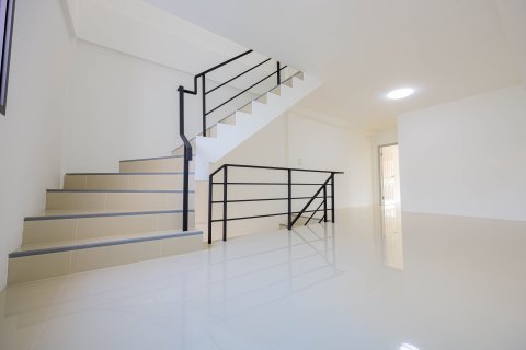 Townhouse in Khlong Luang, Thailand 3 bedrooms № 159514 - photo 7