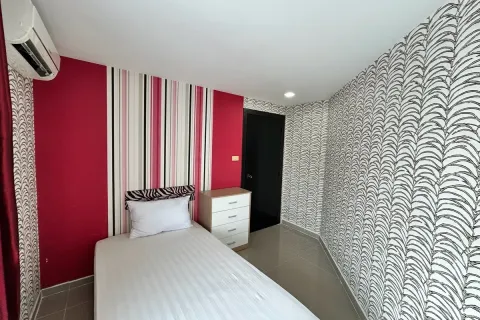 Condominio de 2 dormitorios en Jomtien Beach, Pattaya, Tailandia № 211801 - foto 13