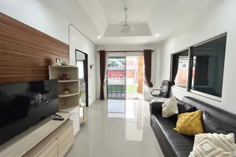 Casa de 3 dormitorios en Pattaya, Tailandia № 211805 - foto 13