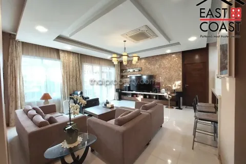 Casa de 3 dormitorios en Pattaya, Tailandia № 213569 - foto 6