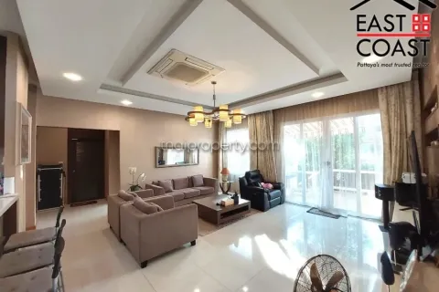 Casa de 3 dormitorios en Pattaya, Tailandia № 213569 - foto 4