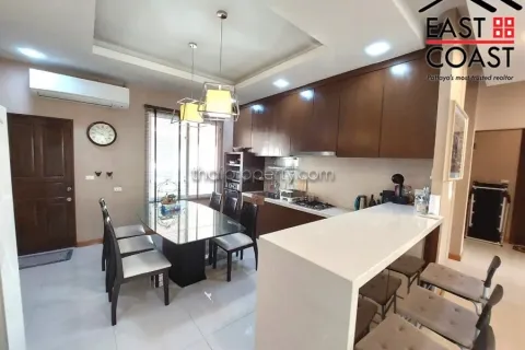 Casa de 3 dormitorios en Pattaya, Tailandia № 213569 - foto 9