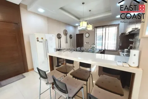Casa de 3 dormitorios en Pattaya, Tailandia № 213569 - foto 7
