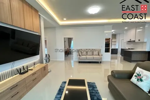 Casa de 3 dormitorios en Pattaya, Tailandia № 213567 - foto 5