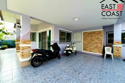 Casa de 3 dormitorios en Pattaya, Tailandia № 213565 - foto 2