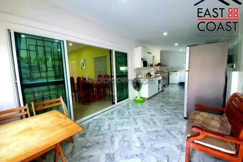 Casa de 3 dormitorios en Pattaya, Tailandia № 213565 - foto 3