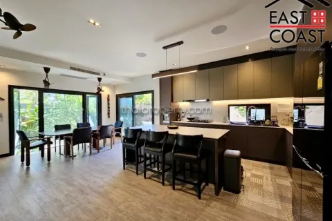 Casa de 3 dormitorios en Pattaya, Tailandia № 213564 - foto 5