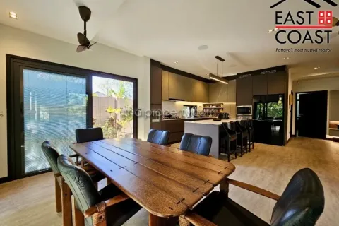 Casa de 3 dormitorios en Pattaya, Tailandia № 213564 - foto 7