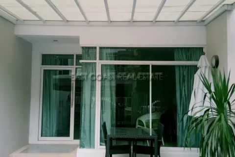 Casa de 3 dormitorios en Jomtien Beach, Pattaya, Tailandia № 213570 - foto 24