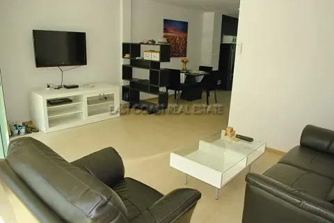 Casa de 3 dormitorios en Jomtien Beach, Pattaya, Tailandia № 213570 - foto 2