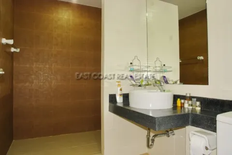 Casa de 3 dormitorios en Jomtien Beach, Pattaya, Tailandia № 213570 - foto 19