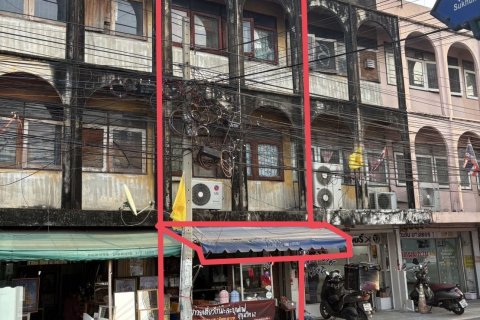 Townhouse in Phra Khanong, Bangkok, Thailand 4 bedrooms № 159060 - photo 5