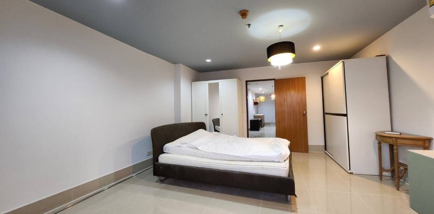 Студия в кондо в Банг Раке, Бангкок, Таиланд № 159058