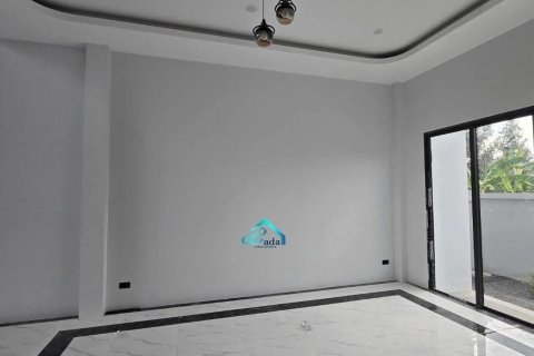 House in Surat Thani, Thailand 3 bedrooms № 159061 - photo 6