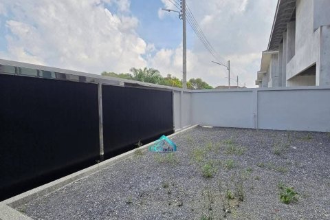 House in Surat Thani, Thailand 3 bedrooms № 159061 - photo 3