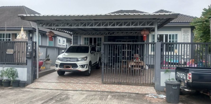 Дом в Накхонпханоме, Таиланд с 3 спальнями № 159059