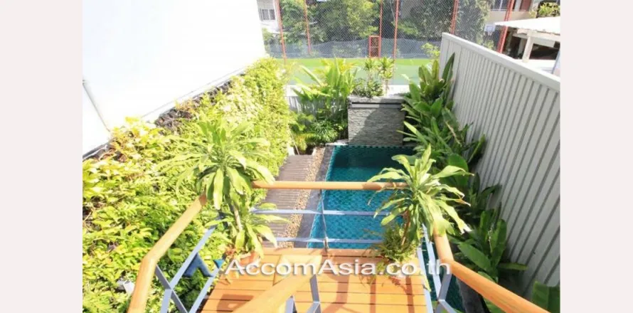 Haus in Watthana, Bangkok, Thailand 5 Schlafzimmer № 216623