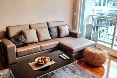 Condo in Bangkok, Thailand, 1 bedroom  № 117080 - photo 1