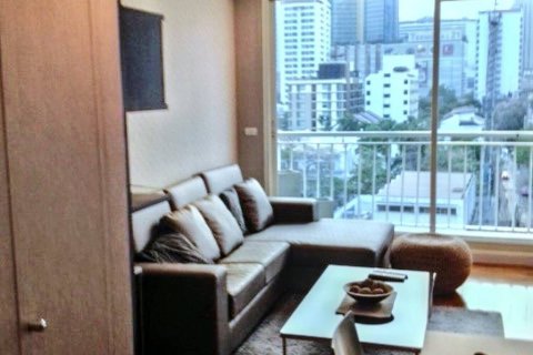 Condo in Bangkok, Thailand, 1 bedroom  № 117080 - photo 2