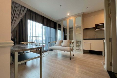 Condo in Huai Khwang, Bangkok, Thailand, 2 bedrooms  № 161757 - photo 10