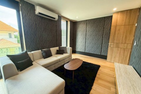 Villa in Lat Phrao, Bangkok, Thailand 4 bedrooms № 161754 - photo 9