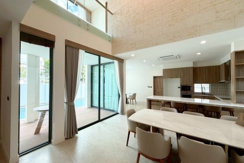 Villa in Lat Phrao, Bangkok, Thailand 4 bedrooms № 161754
