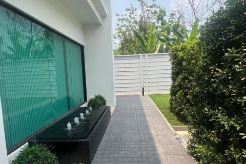 Maison à Nonthaburi, Thaïlande 4 chambres № 161755