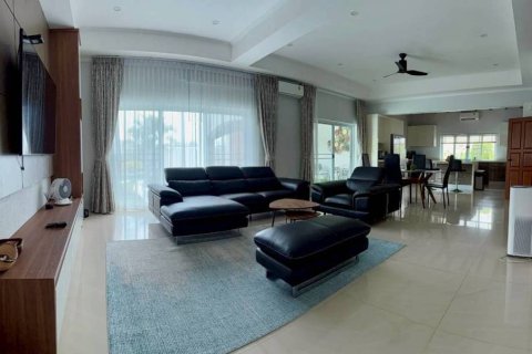 Villa à Pattaya, Thaïlande 3 chambres № 172952 - photo 2