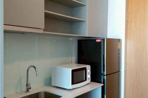 Condo in Bangkok, Thailand, 1 bedroom № 184207 - photo 2
