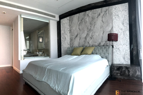 Condo in Bangkok, Thailand, 2 bedrooms № 184202 - photo 2