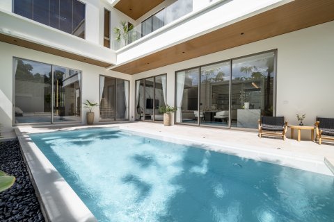 Вилла в Паттайе, Таиланд с 4 спальнями  № 150950 - фото 2