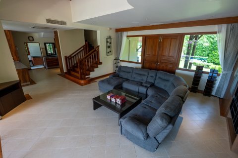 Villa in Phuket, Thailand 4 bedrooms № 153382 - photo 5