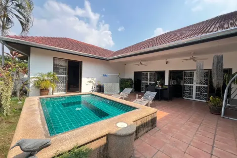 Casa de 4 dormitorios en Pattaya, Tailandia № 211338 - foto 19