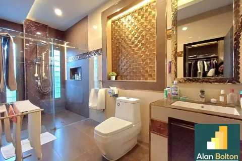 Casa de 3 dormitorios en Pattaya, Tailandia № 211342 - foto 15
