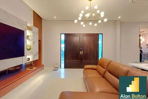Casa de 3 dormitorios en Pattaya, Tailandia № 211342 - foto 4