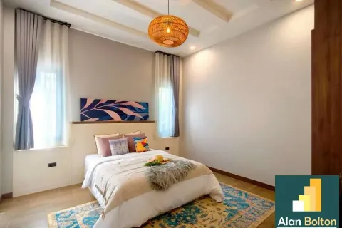 Casa de 3 dormitorios en Pattaya, Tailandia № 211341 - foto 11