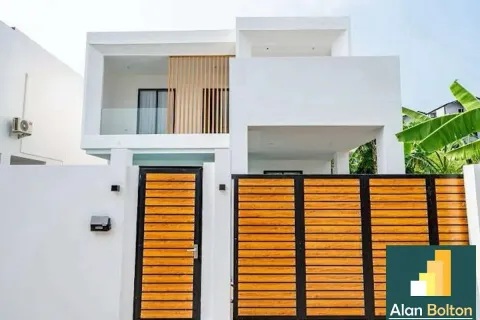 Casa de 6 dormitorios en Pattaya, Tailandia № 211339 - foto 2