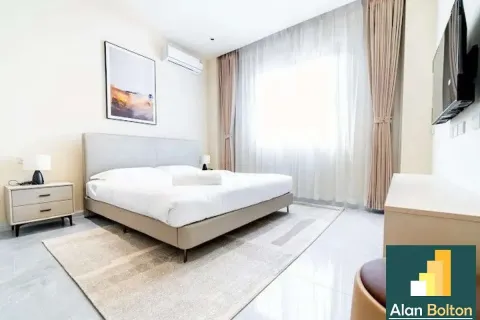 Casa de 6 dormitorios en Pattaya, Tailandia № 211339 - foto 3