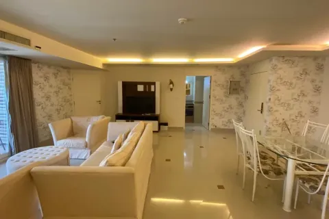 Casa de 6 dormitorios en Pattaya, Tailandia № 211339 - foto 18