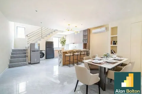 Casa de 6 dormitorios en Pattaya, Tailandia № 211339 - foto 13