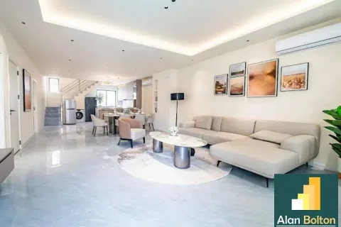 Casa de 6 dormitorios en Pattaya, Tailandia № 211339 - foto 15