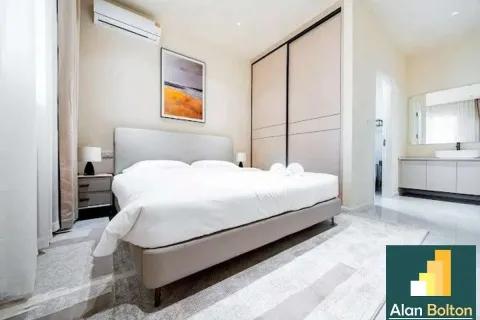Casa de 6 dormitorios en Pattaya, Tailandia № 211339 - foto 10